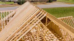 Les 4 types de charpente pour vos projets de construction ou rénovation dans le Var